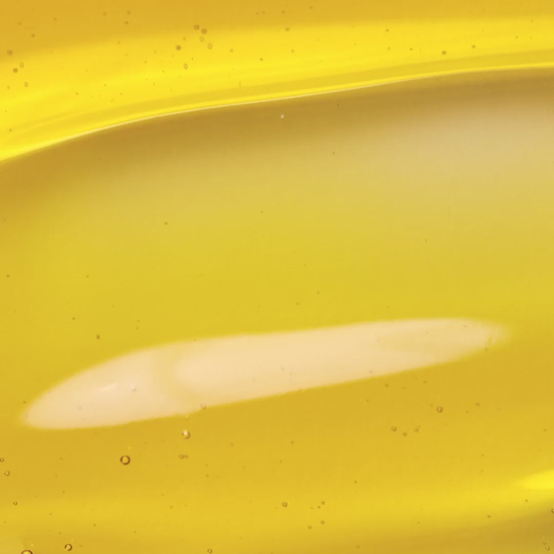 Video of LEITIN Skincare's Face Oil being swiped with spatula to demonstrate texture.
